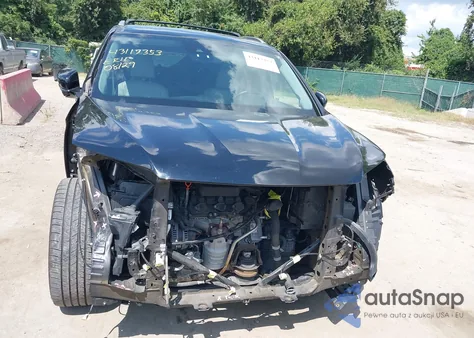 2019 Honda Pilot Touring z USA, uszkodzony, nr VIN 5FNYF6H69KB021253